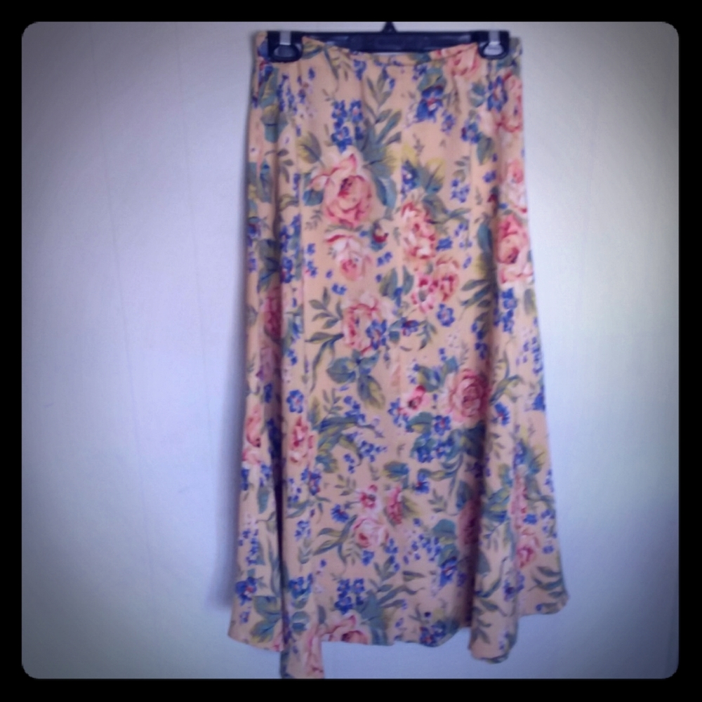 USA-made adjustable waist pretty floral print
